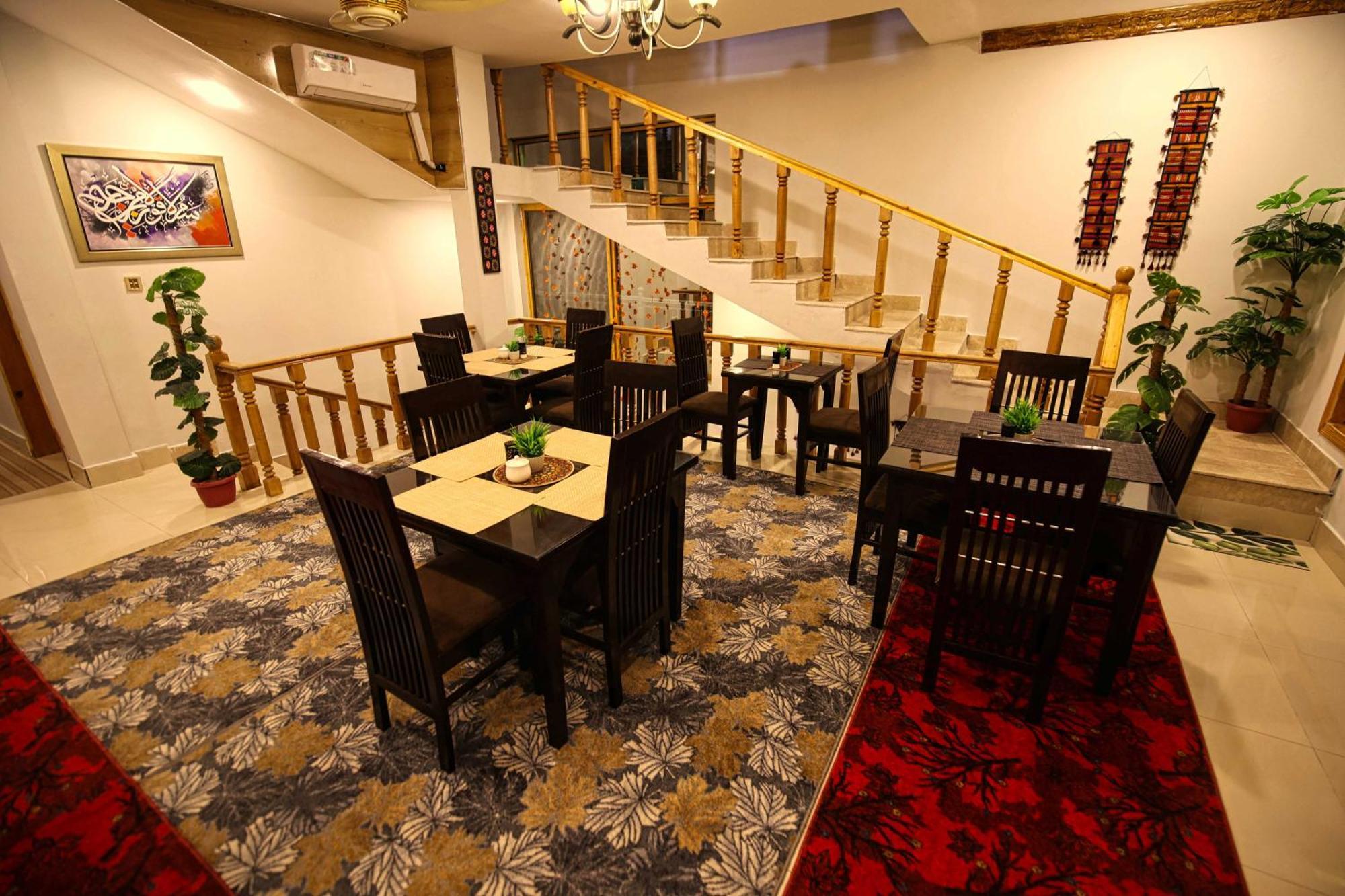 Oak Residency Hotel Gilgit Eksteriør billede