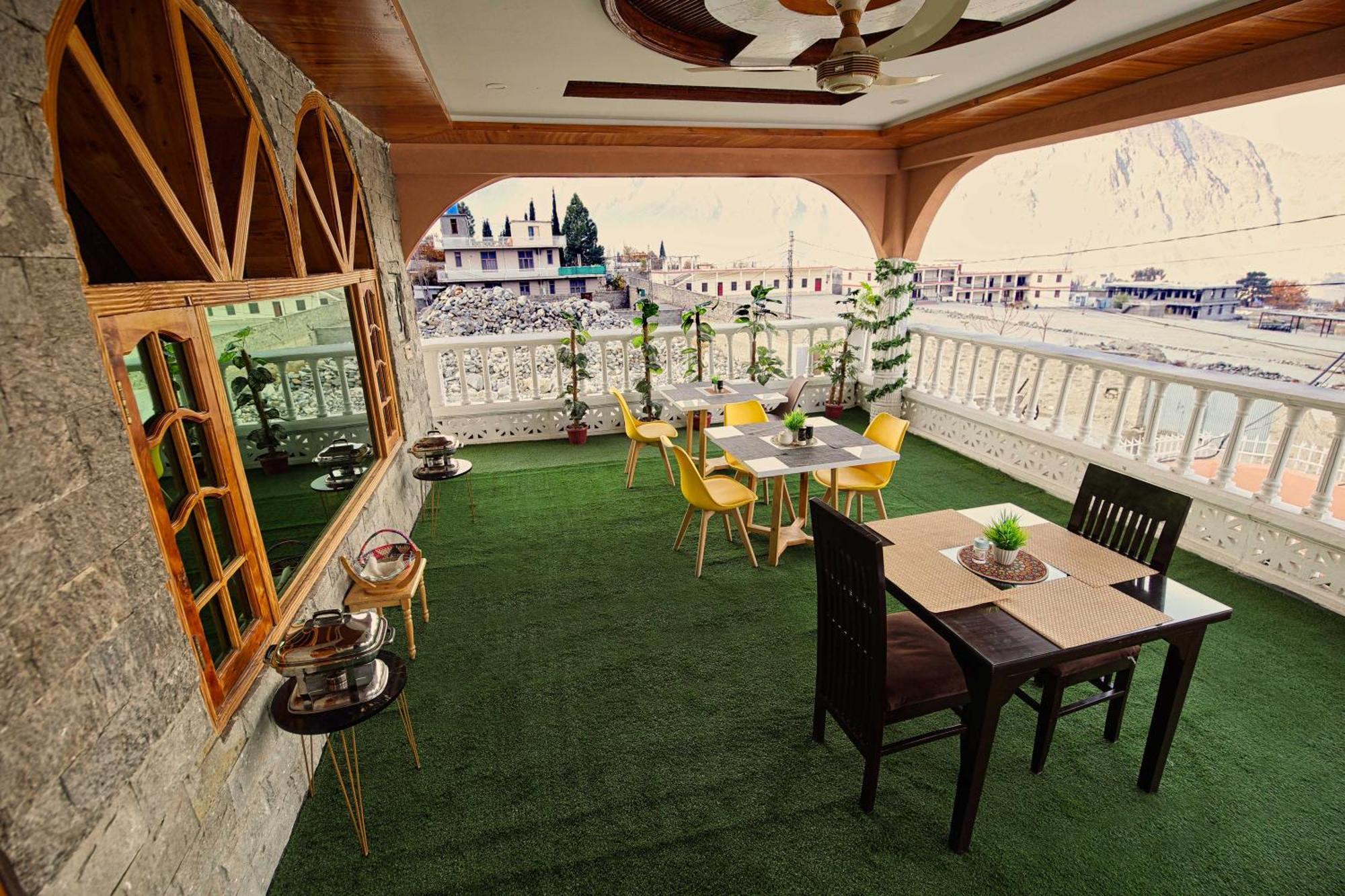 Oak Residency Hotel Gilgit Eksteriør billede