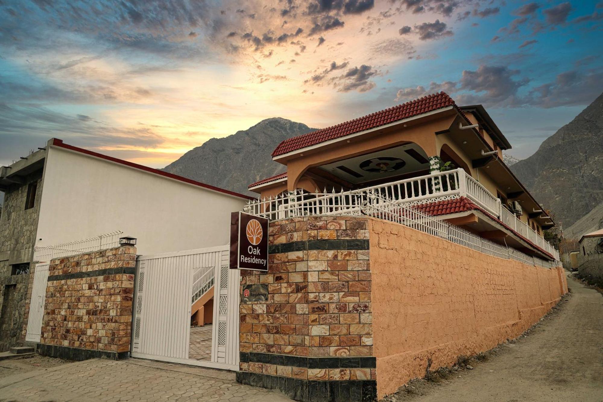 Oak Residency Hotel Gilgit Eksteriør billede