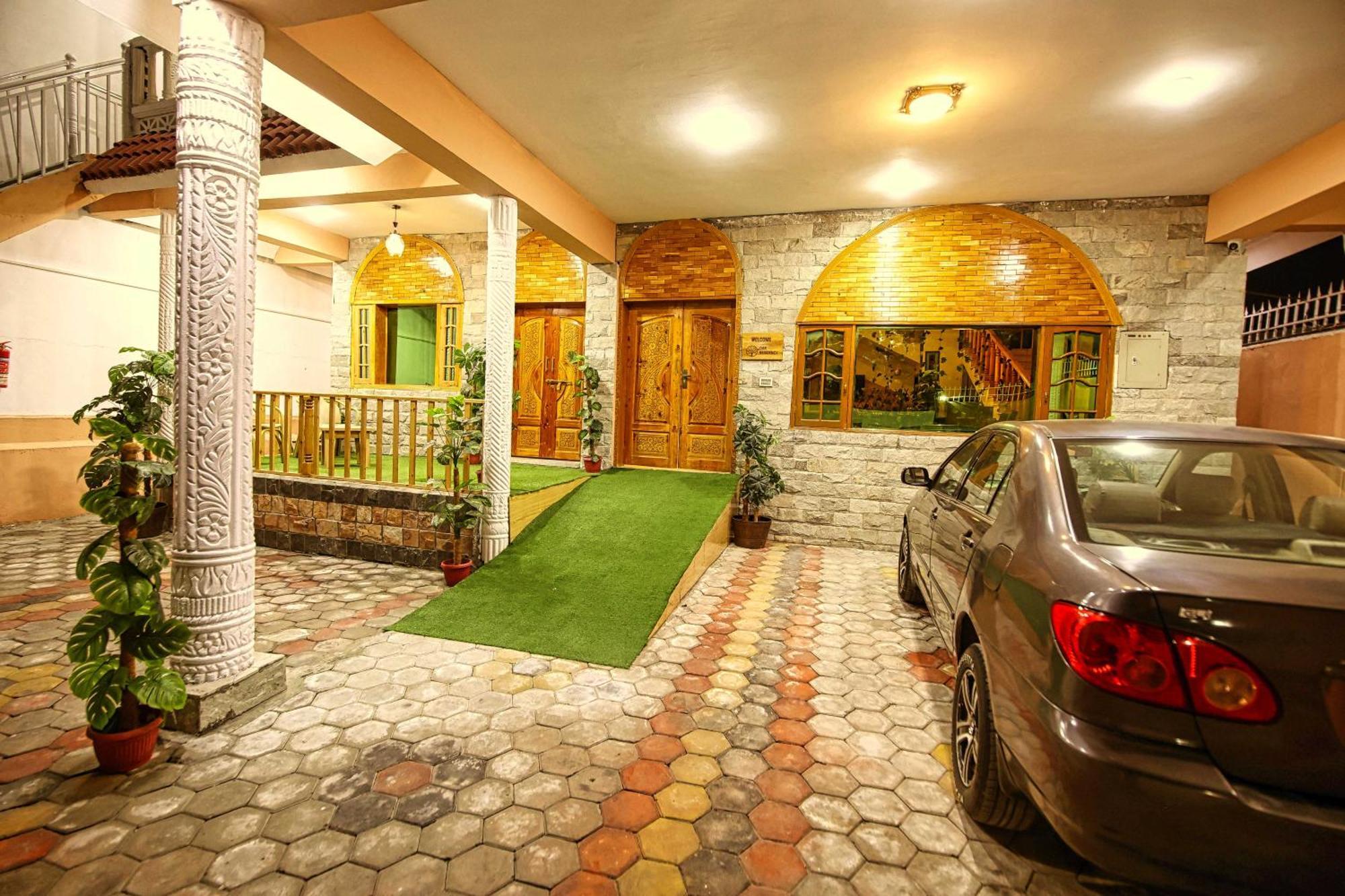 Oak Residency Hotel Gilgit Eksteriør billede