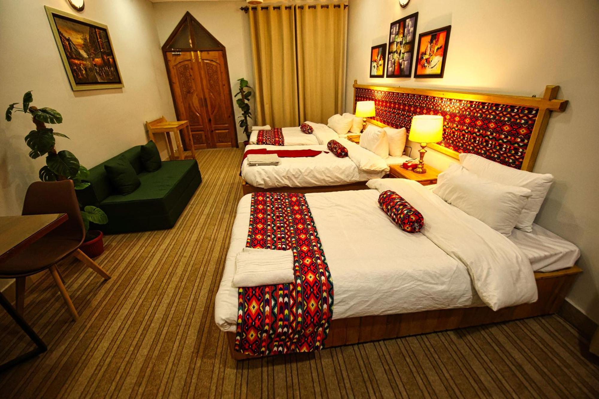 Oak Residency Hotel Gilgit Eksteriør billede